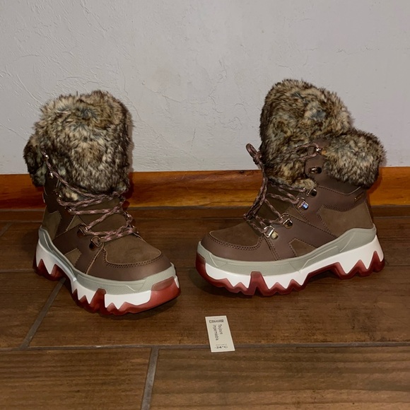 Cougar Boots Waterproof Women's Cougar Boots Women's 10 Black